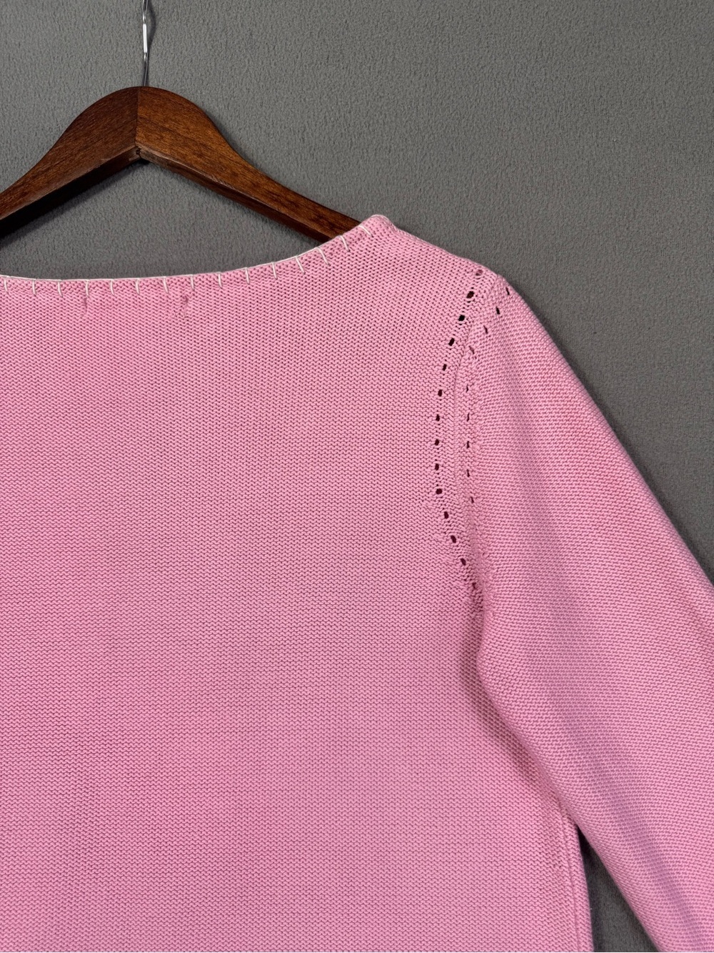 Sigrid Olsen Pink 3/4 Sleeve V-Neck Knit Top, Hem and Neckline Detail, Medium - Picture 11 of 12